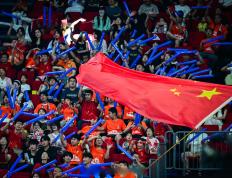 IM体育网页版登录入口-关于赛场上的较量，中国队获得胜利的信息