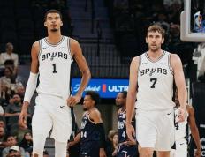 IM体育App下载-包含步行者主场大胜马刺，收获八连胜的词条