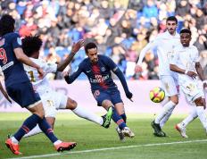 IM体育社区互动入口-球队新赛季阵容曝光，备受关注