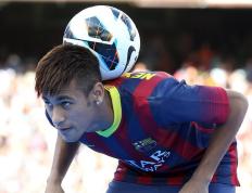 IM体育官方平台-戈麦斯一锤定音刷新纪录，波兰险胜巴拉圭书写经典对决