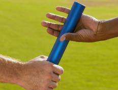 IM体育平台-活塞压哨绝杀独行侠，欧文全程高能输出难救主