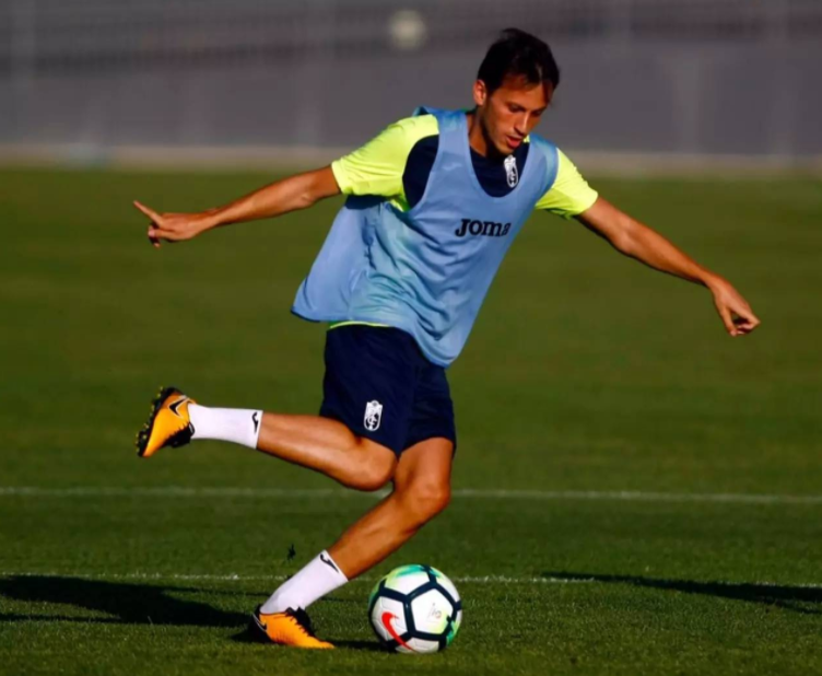 IM体育下载-包含莱万特新援表现出色，为球队带来转机的词条