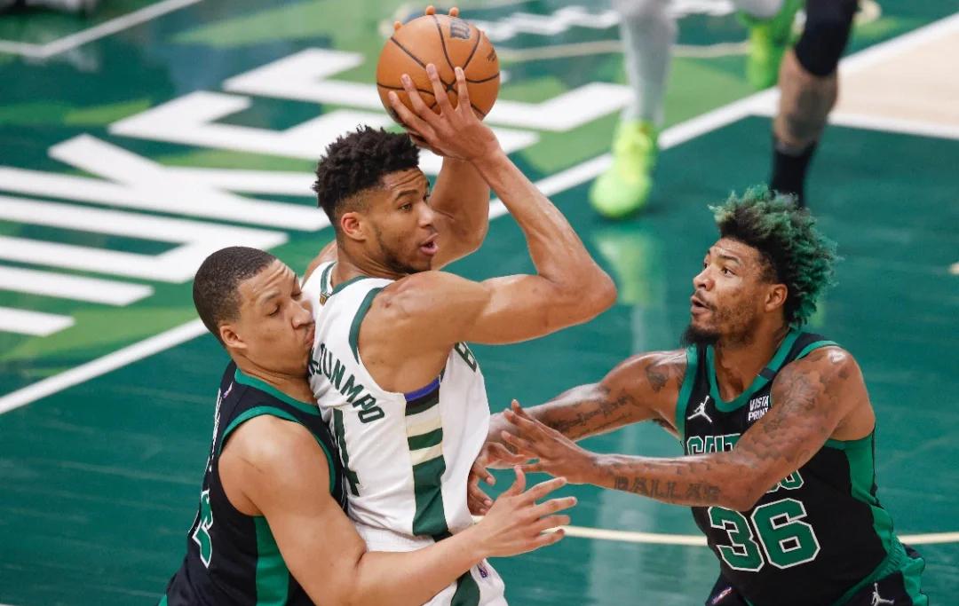 IM体育在线注册-雄鹿击败凯尔特人，客场壮举