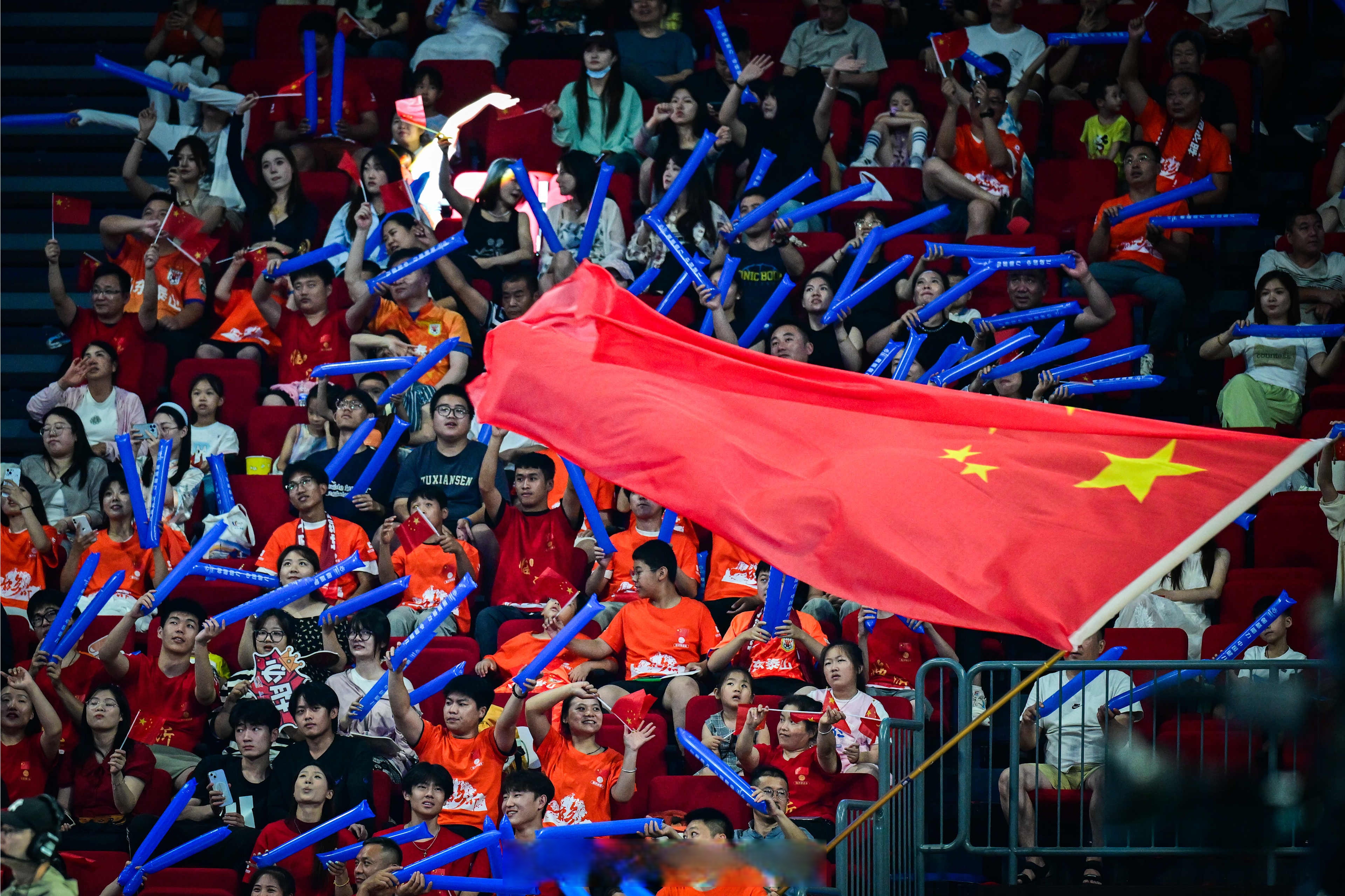 IM体育网页版登录入口-关于赛场上的较量，中国队获得胜利的信息