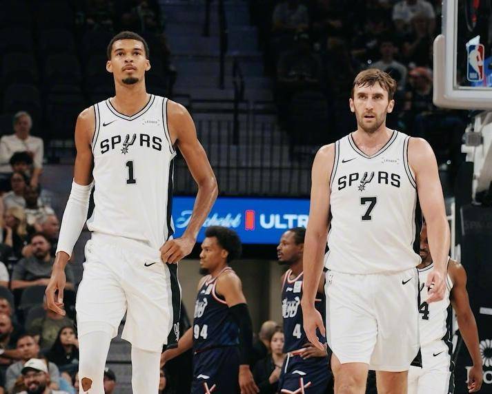 IM体育App下载-包含步行者主场大胜马刺，收获八连胜的词条