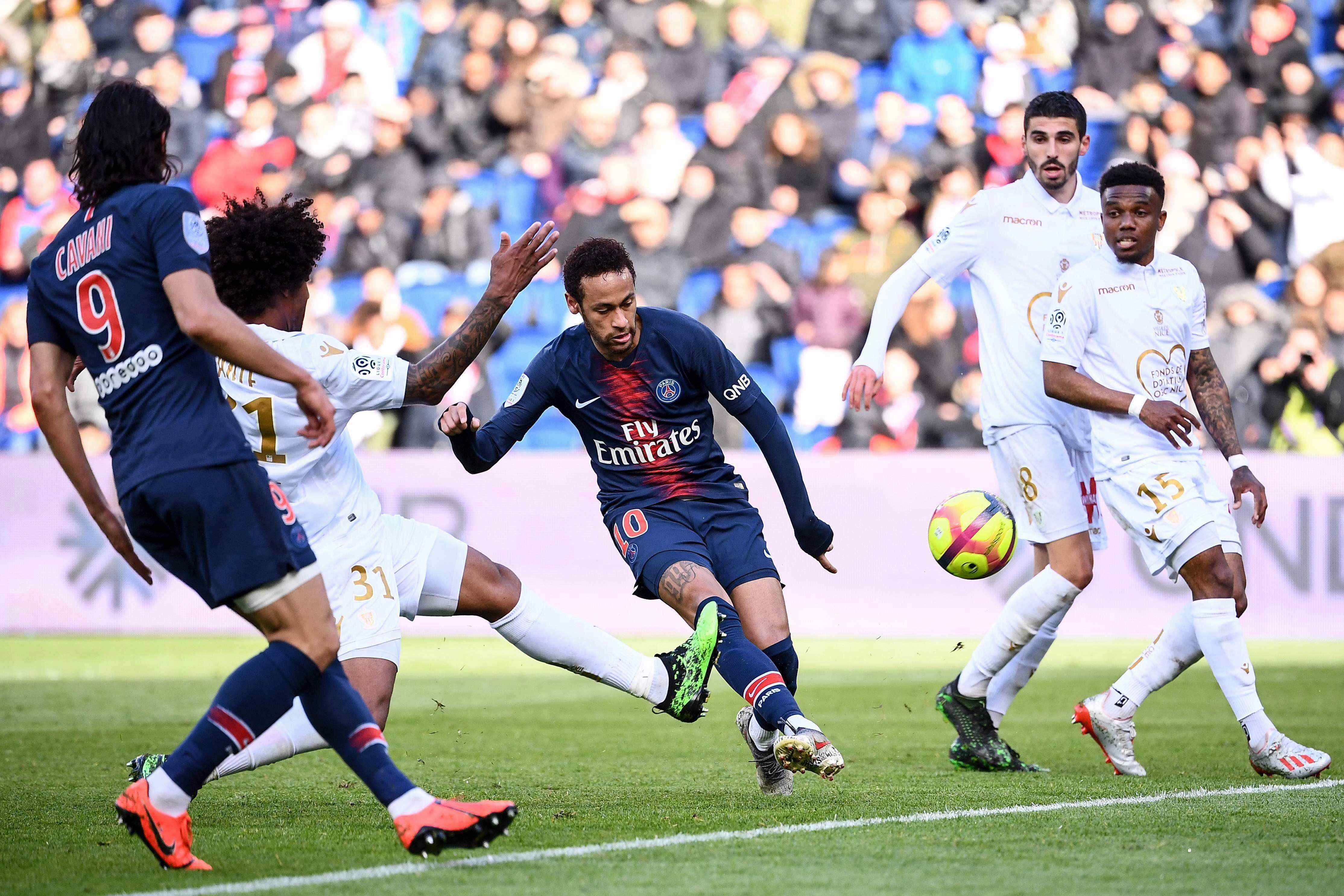 IM体育社区互动入口-球队新赛季阵容曝光，备受关注