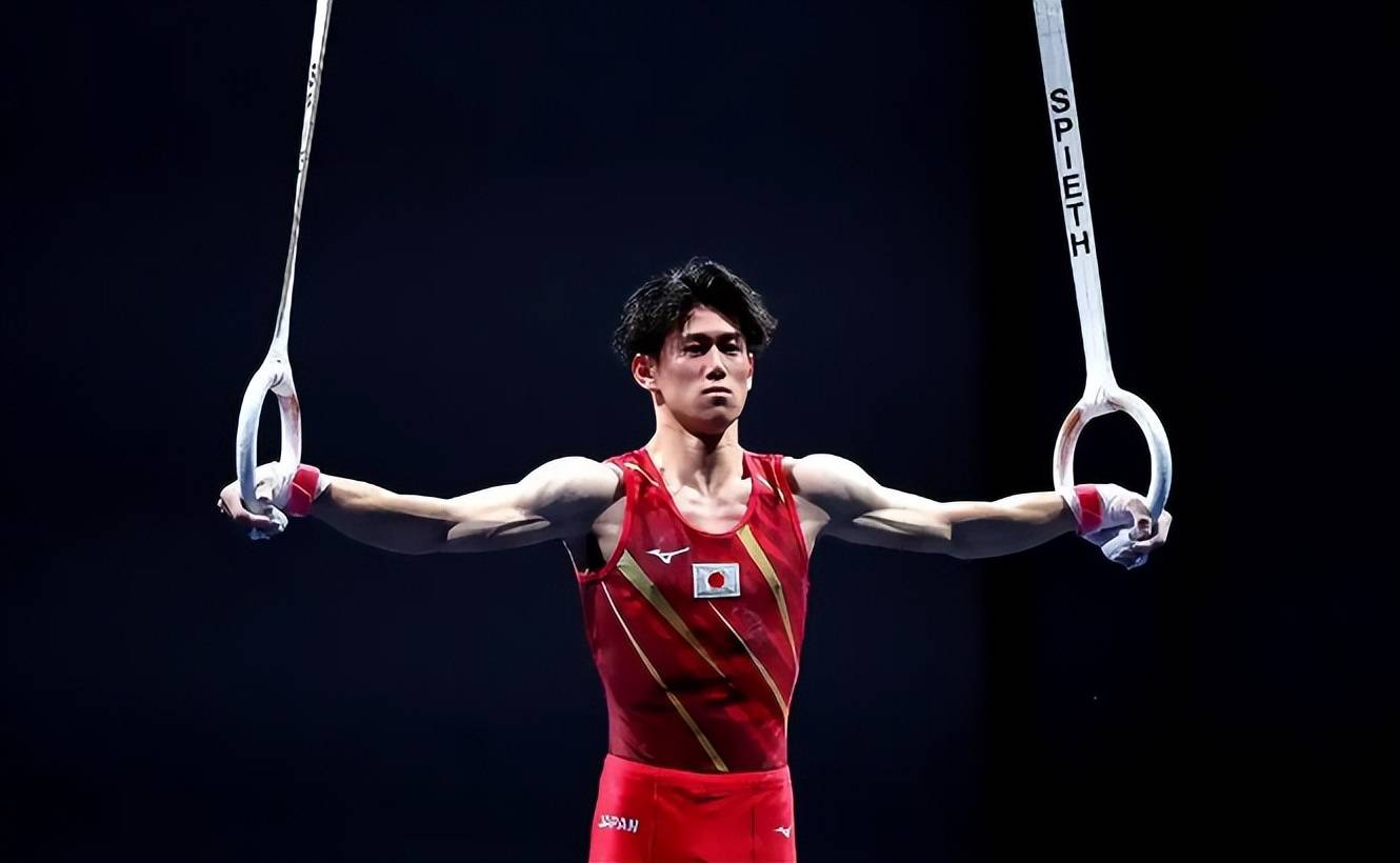 IM体育动画直播通道-世界各国选手在激烈竞争中争夺金牌