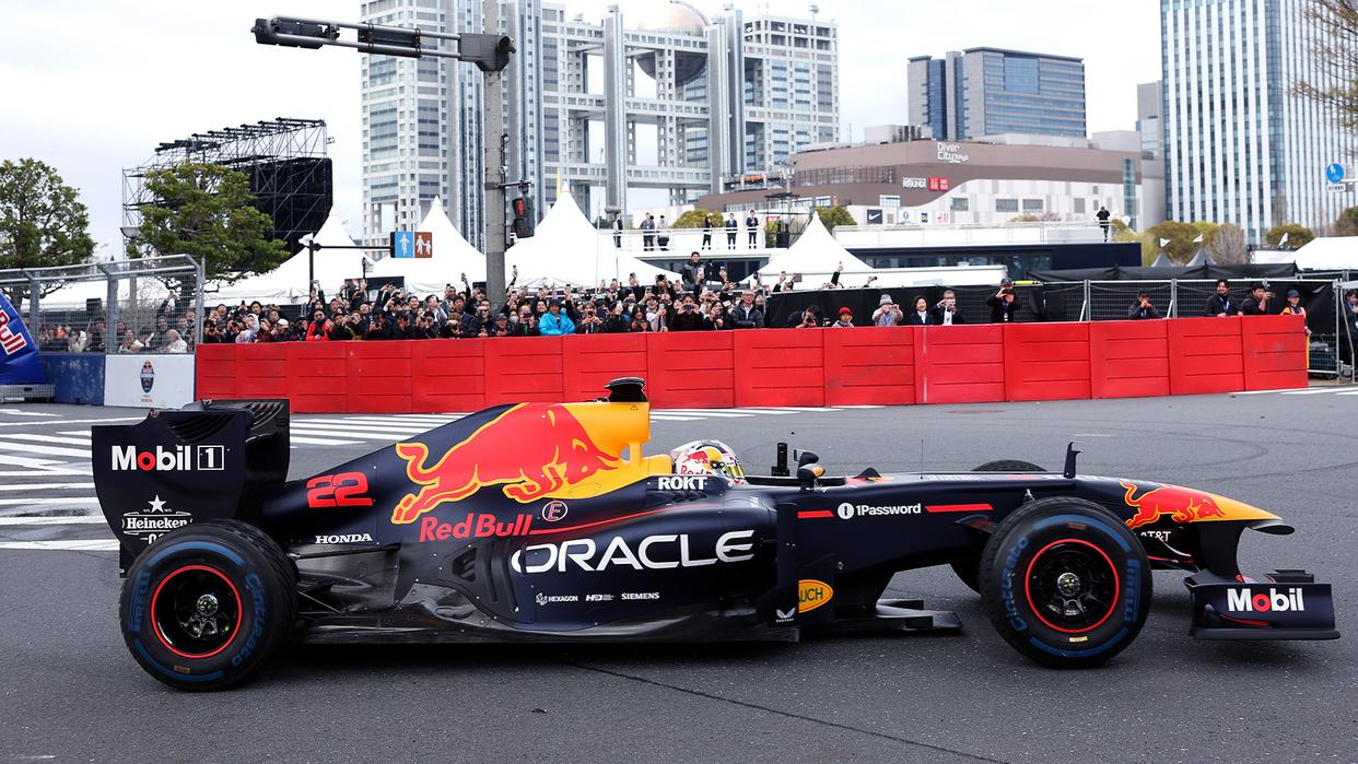 IM体育官网-红牛车队力克阿斯顿马丁，阿隆索点燃赛场的简单介绍