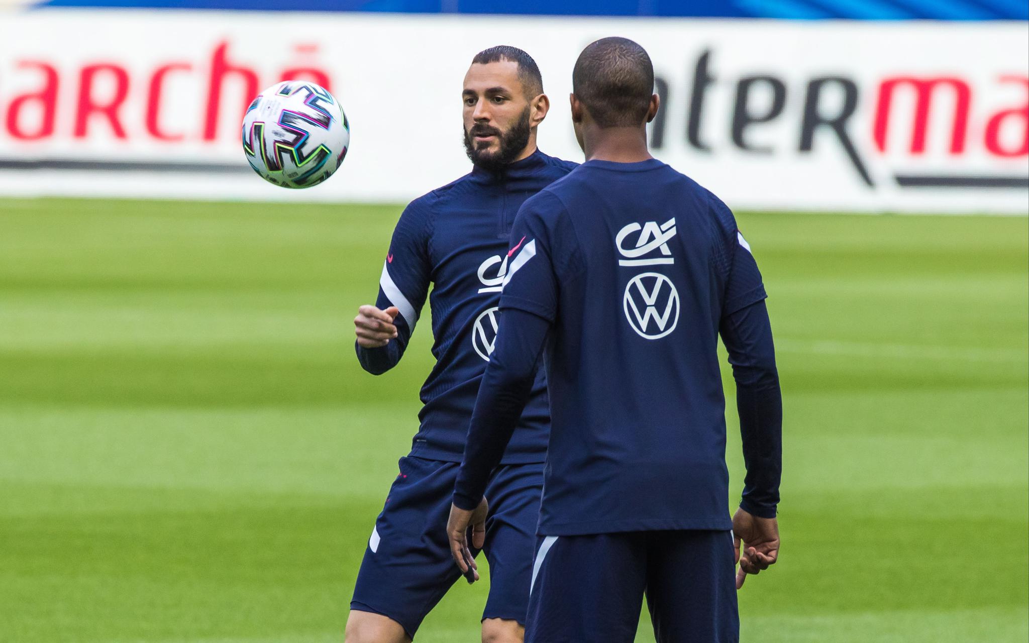 IM体育下载-法国队碾压德国队，奥恰洛夫惊艳四座的简单介绍