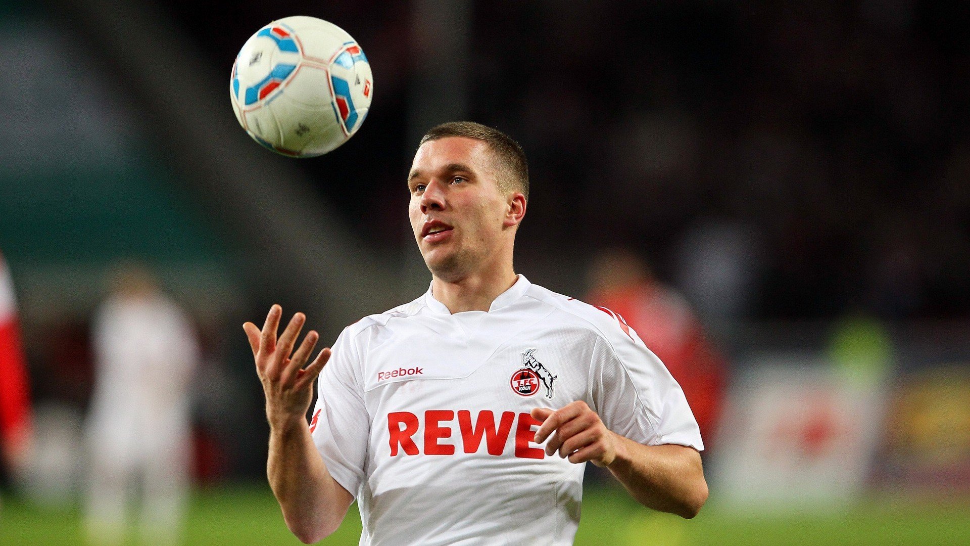 IM体育官方平台-红蓝之魂,阿劳霍的欧冠半决赛之夜,一人扛起全队